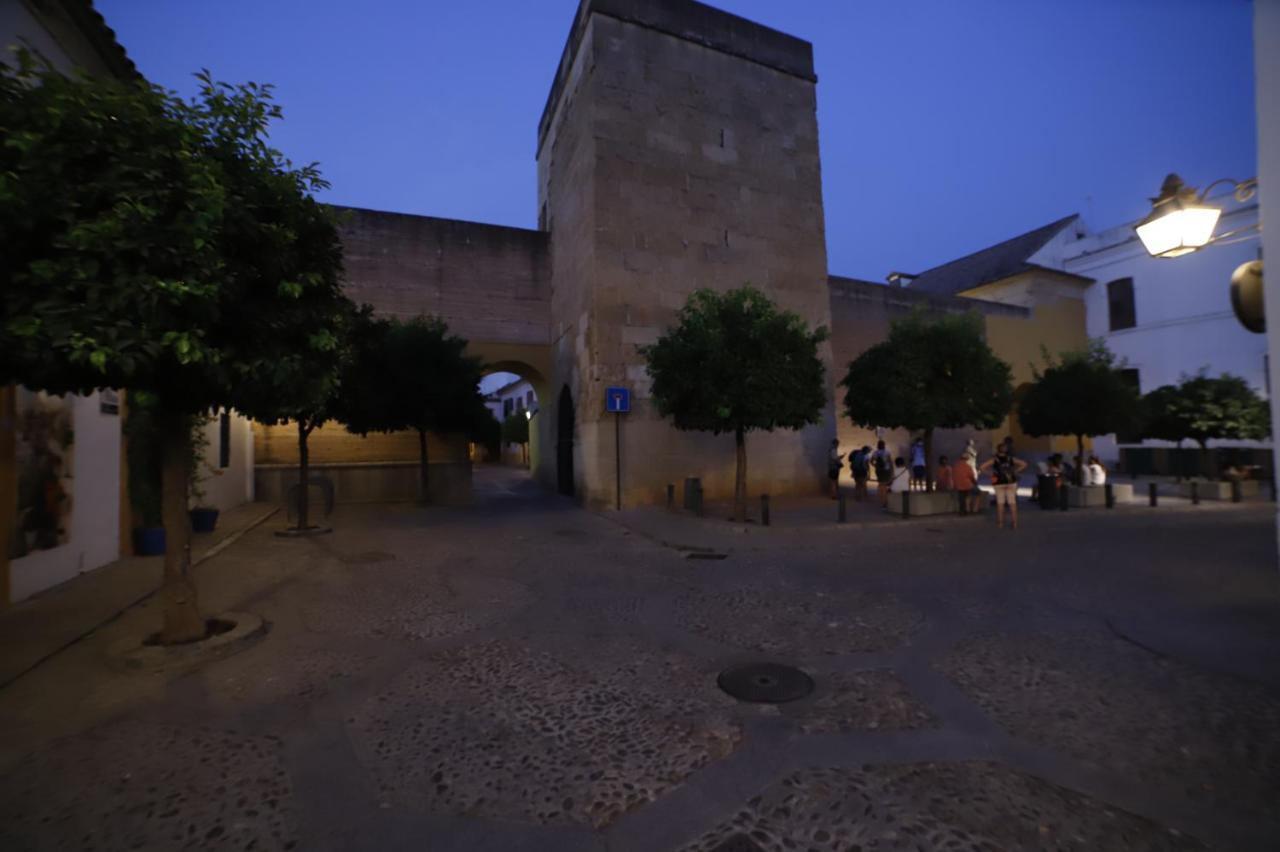 Apartamento En San Basilio Junto A Torre De Belen Kordoba Bagian luar foto