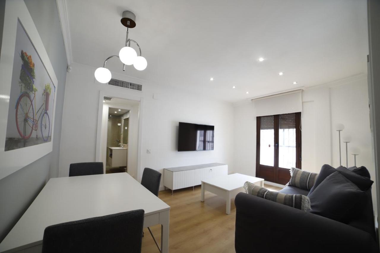 Apartamento En San Basilio Junto A Torre De Belen Kordoba Bagian luar foto